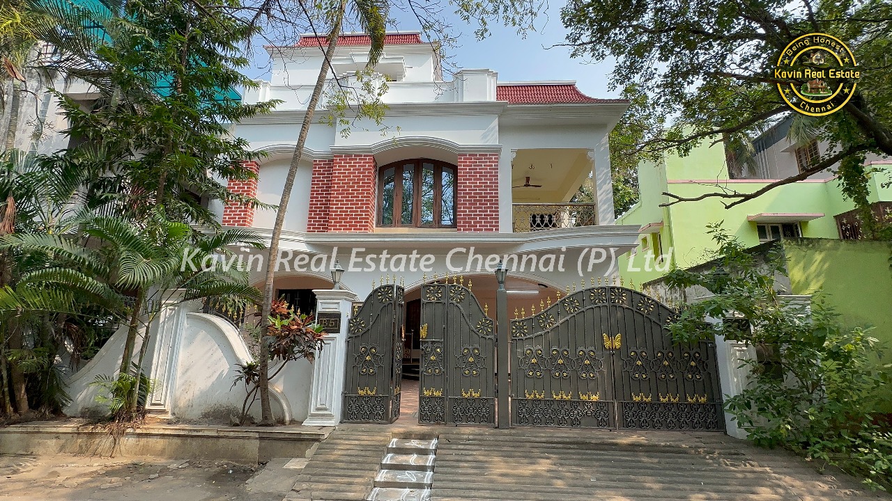 Bungalow for sale in Kolathur
