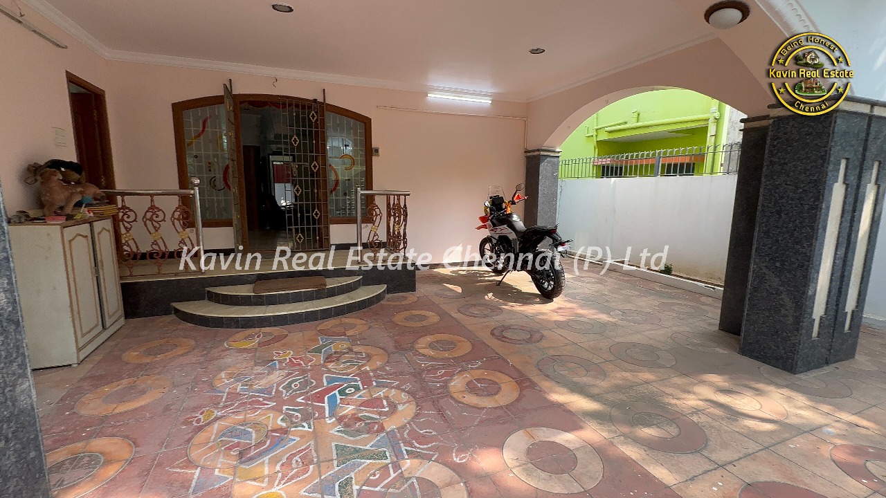 Bungalow for sale in Kolathur