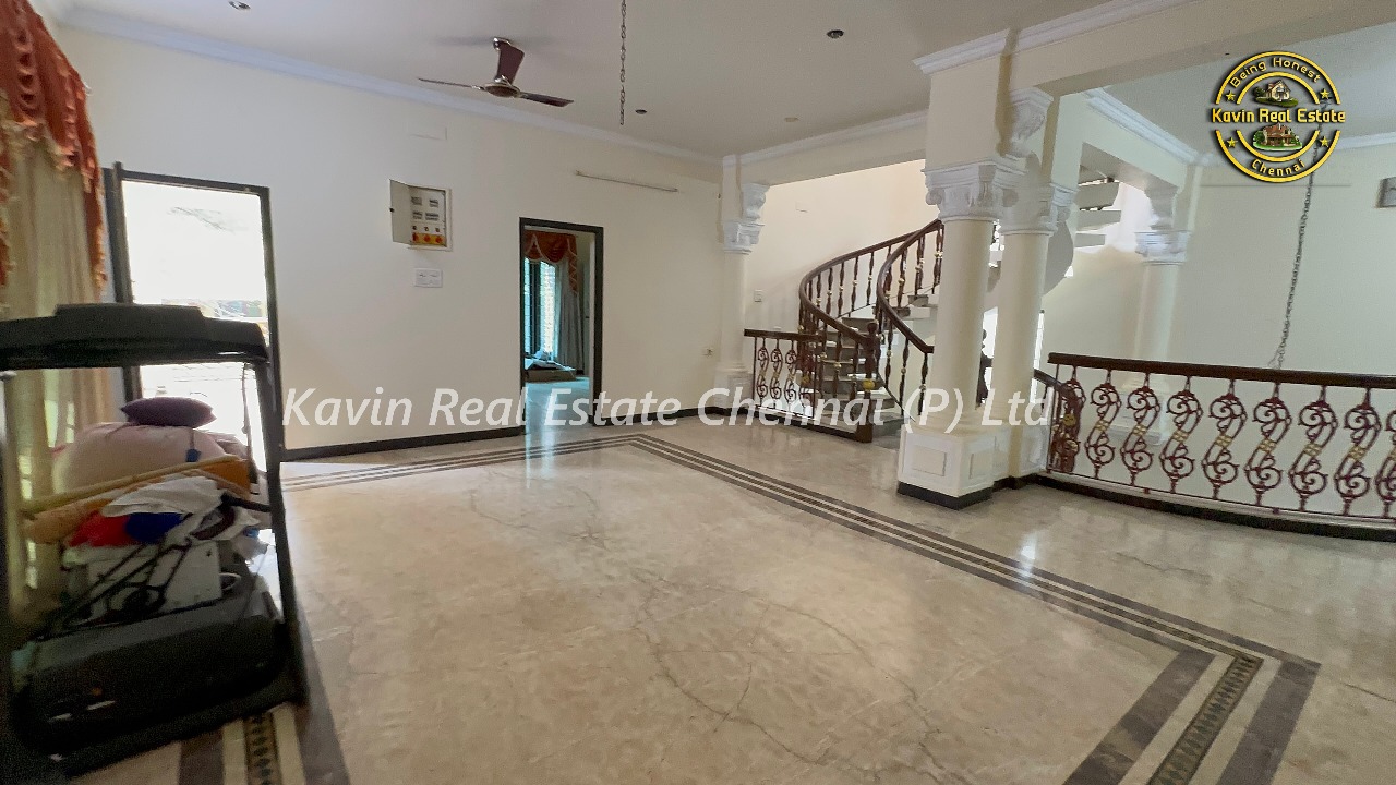 Bungalow for sale in Kolathur