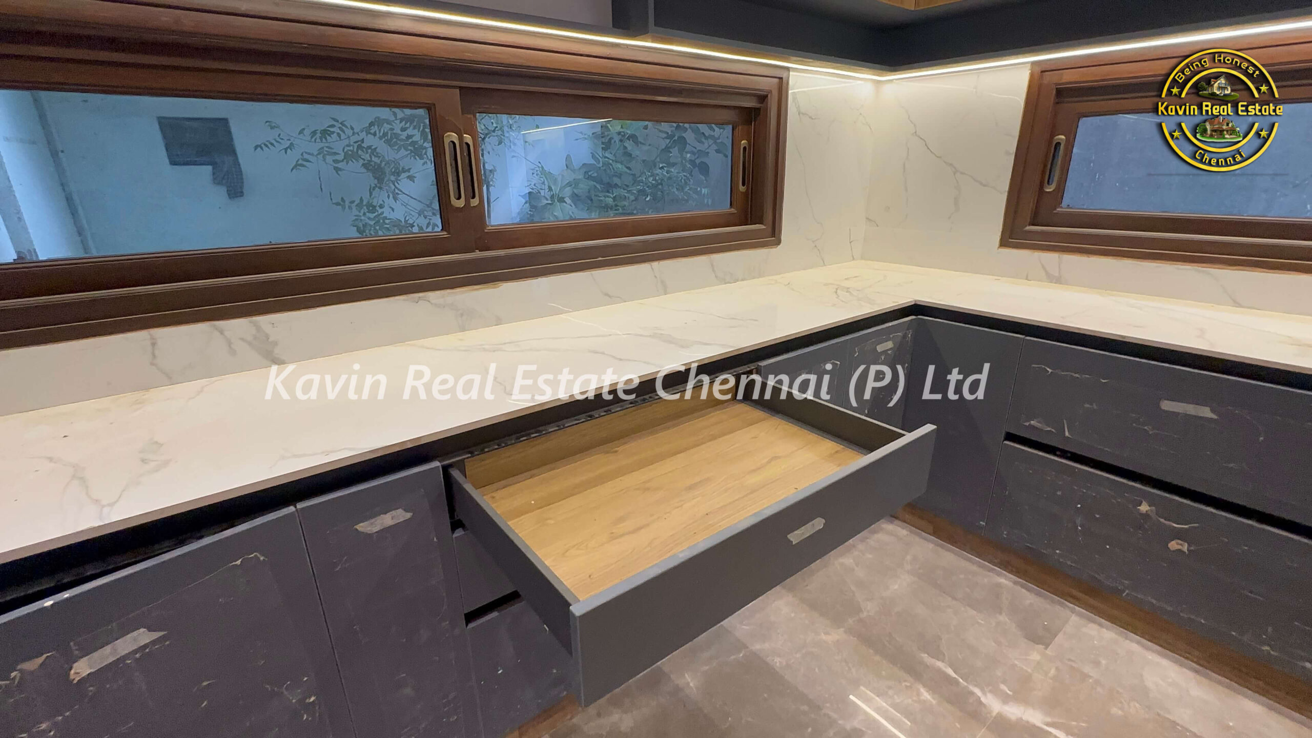 Luxury Bungalow for sale in Valasaravakkam