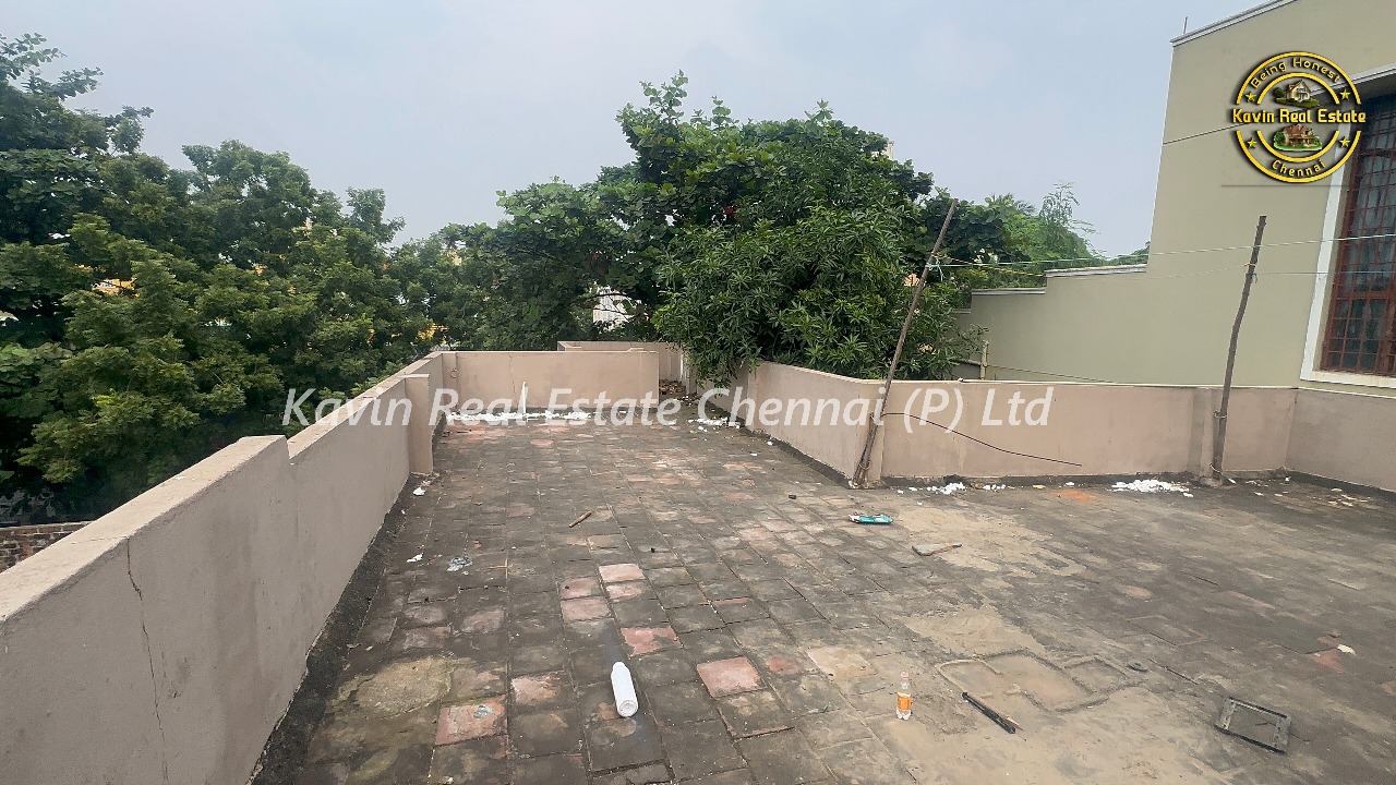 House for sale in Kolathur