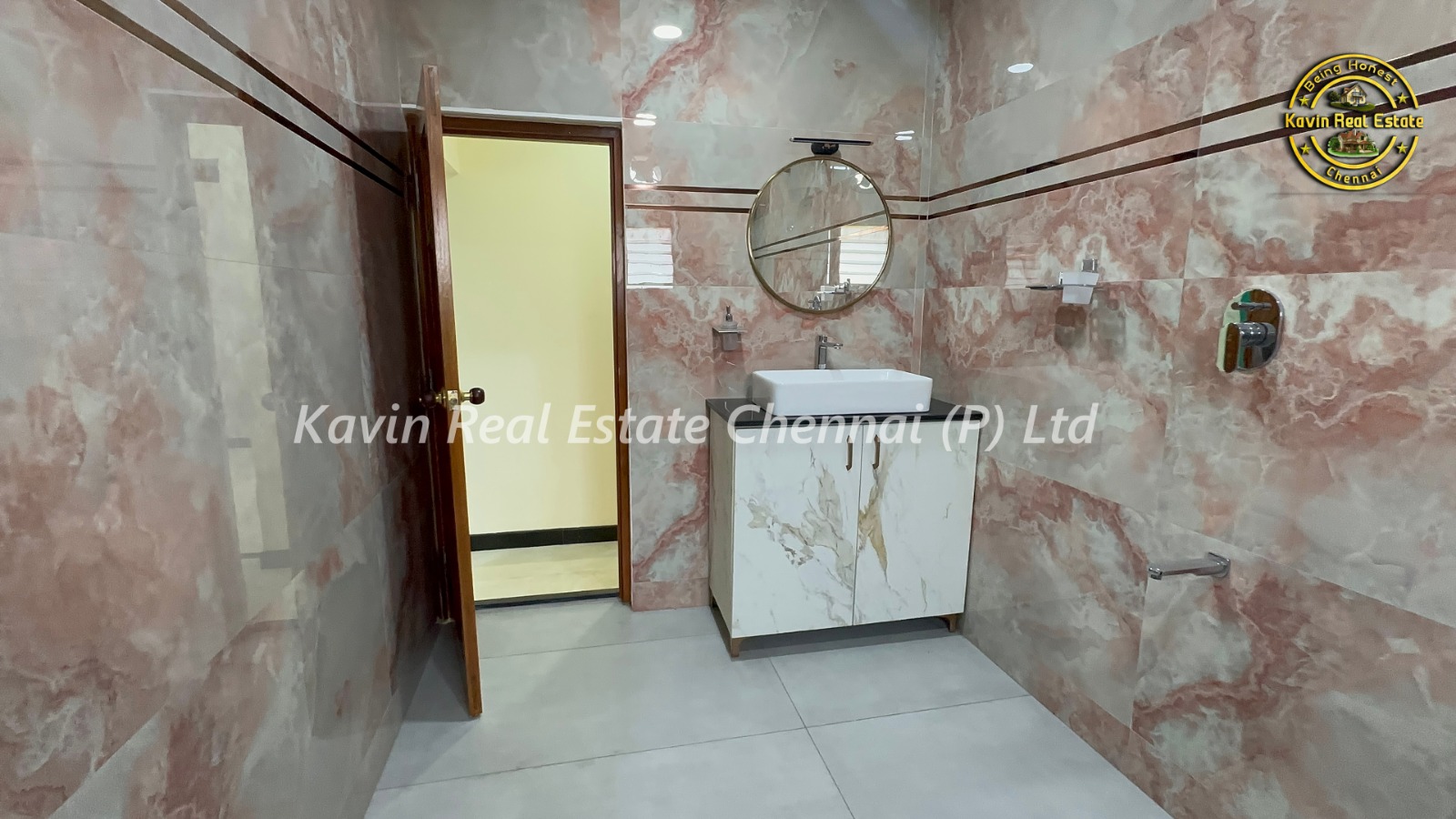 New Luxury Bungalow for sale in Valasaravakkam