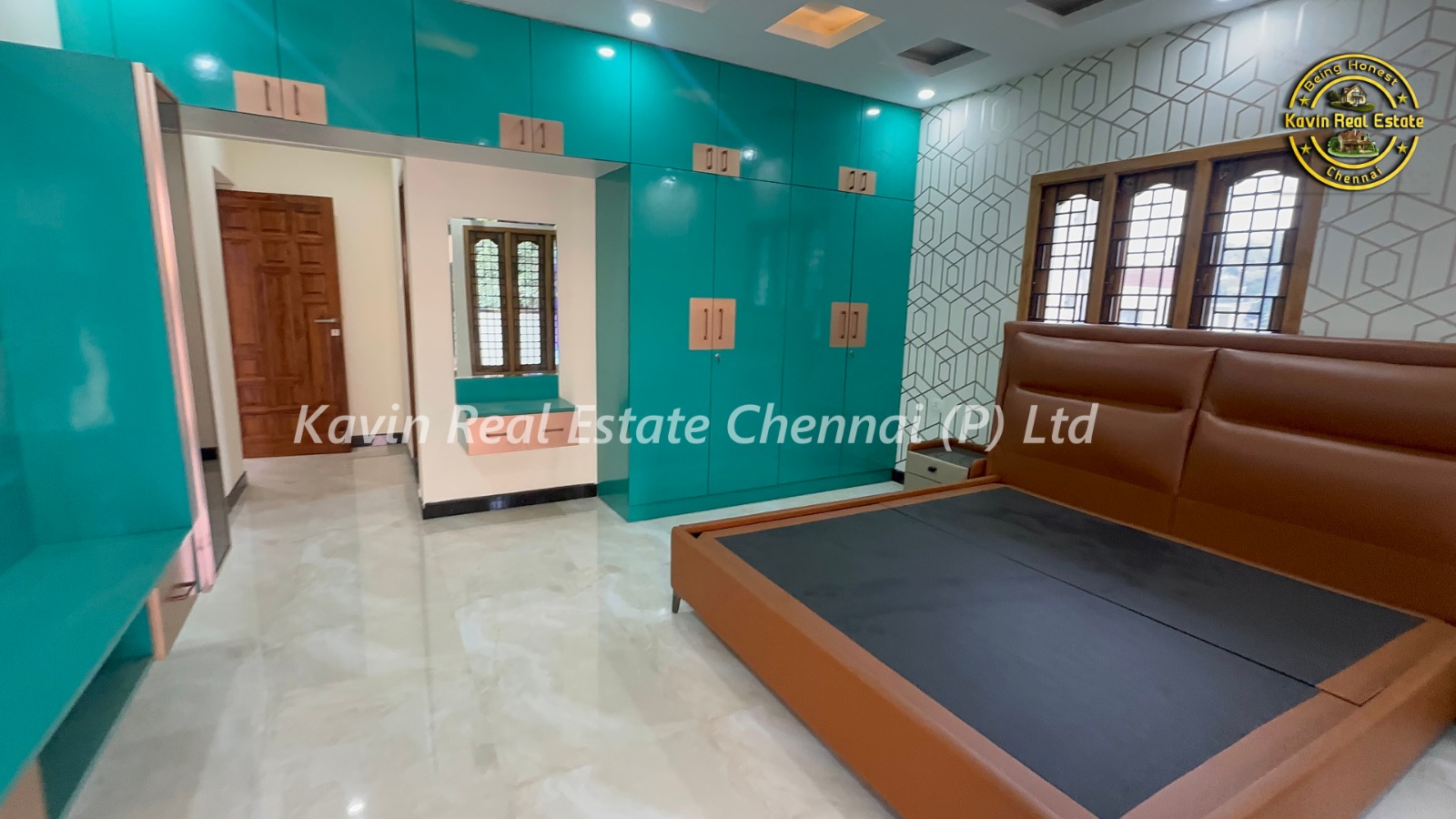 New Luxury Bungalow for sale in Valasaravakkam