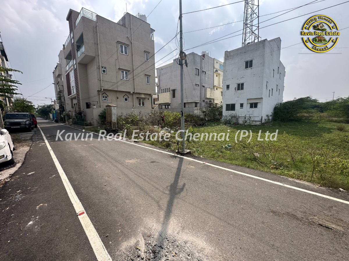 Plot for sale in Kolathur