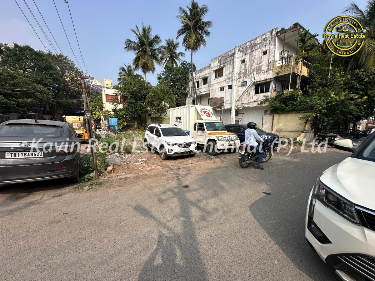Corner Plot for sale in Chromepet