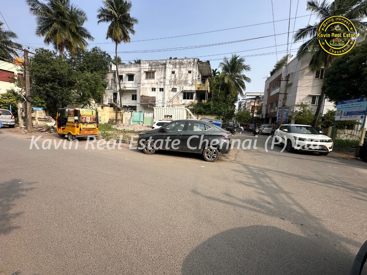 Corner Plot for sale in Chromepet