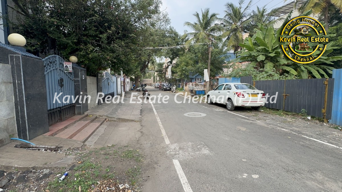 Plot for sale in Valarasaravakkam