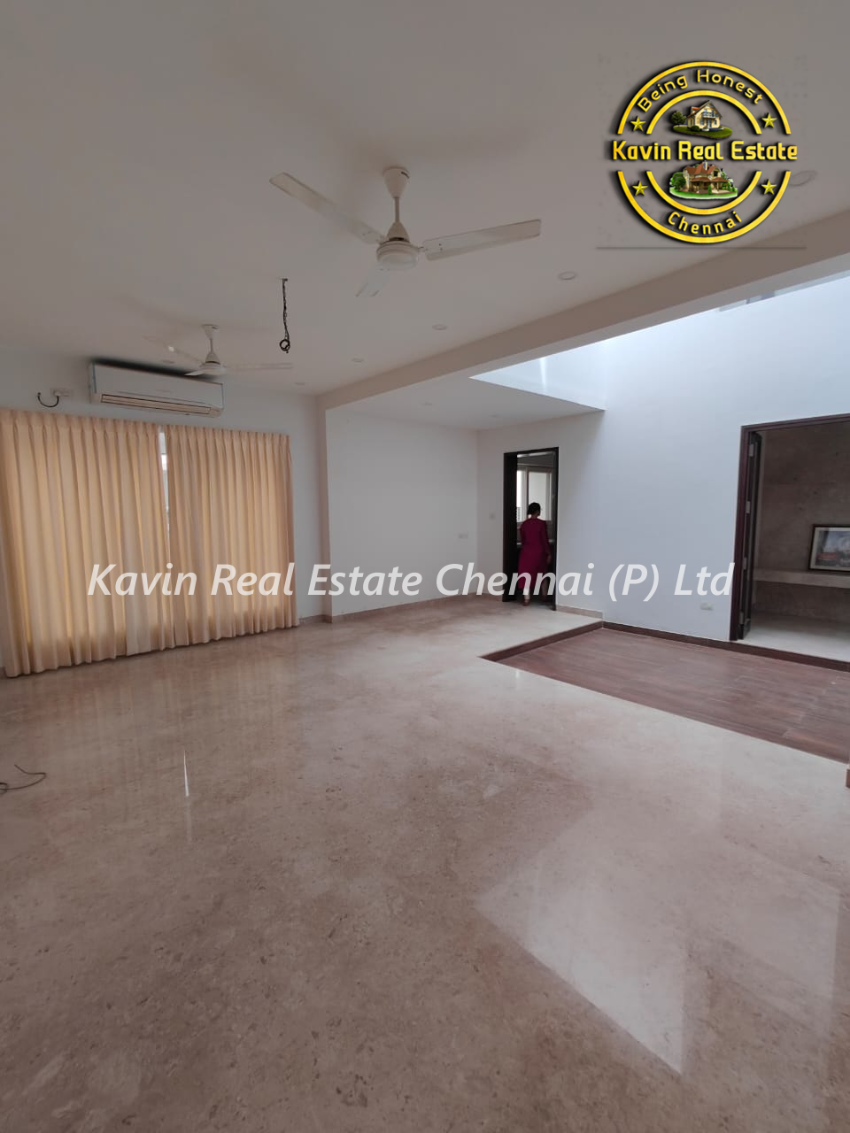 Bungalow for rent in ECR
