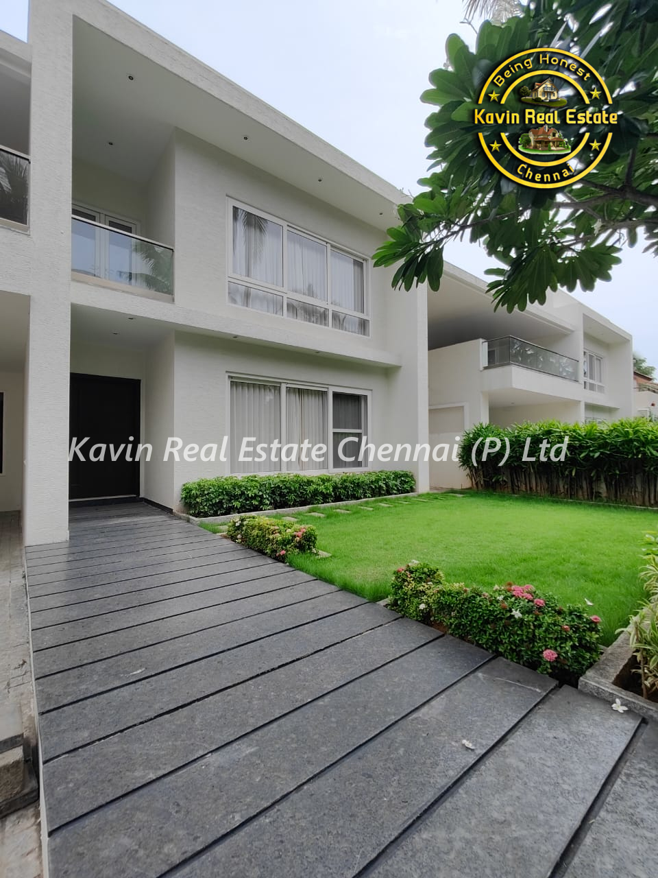 Bungalow for rent in ECR