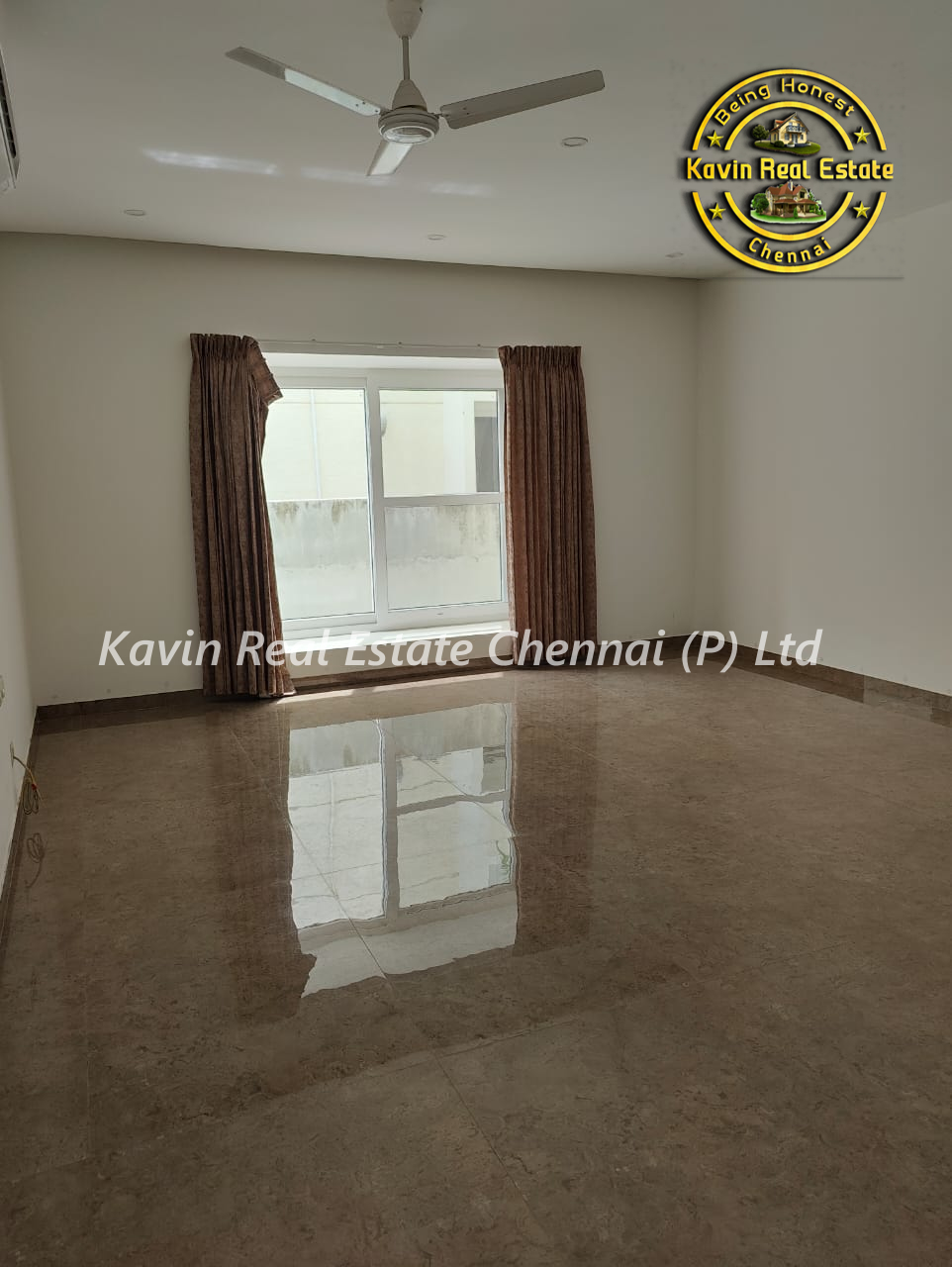 Bungalow for rent in ECR