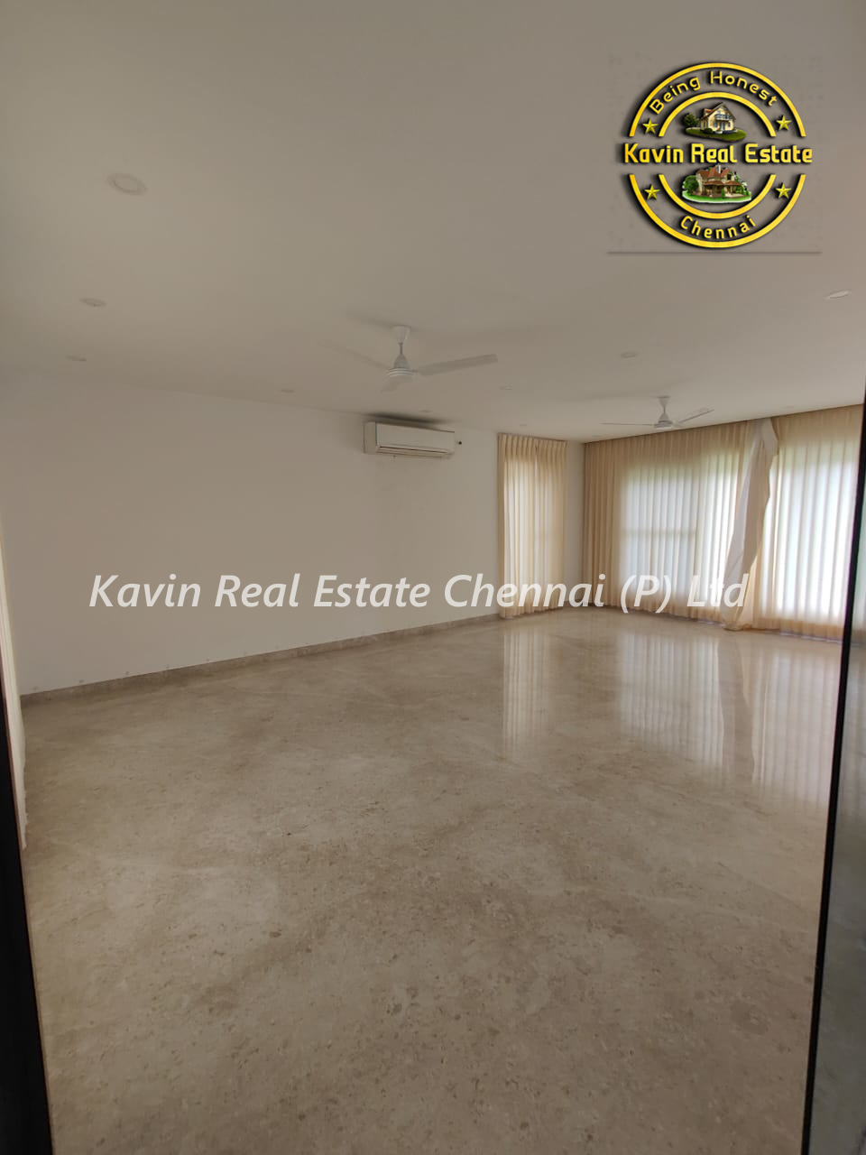 Bungalow for rent in ECR