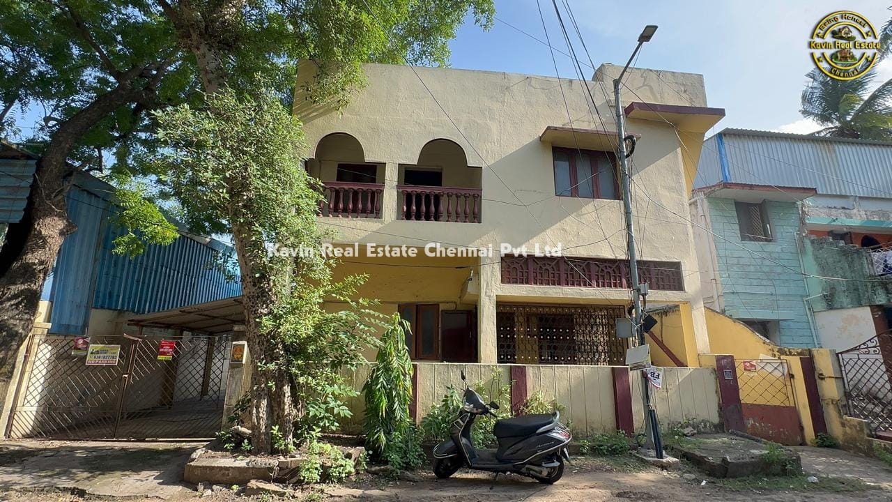 House for sale near Ashok Nagar Kasi Theatre