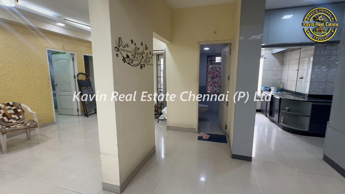 Big Flat for sale in Gated Community Nolambur