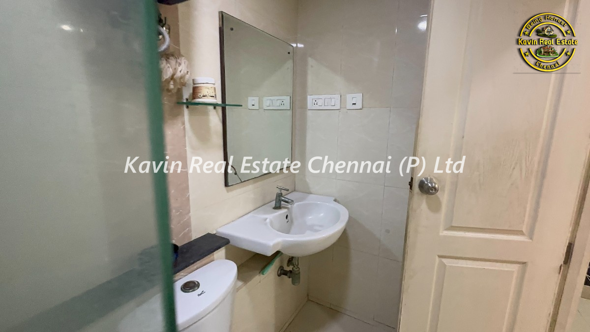 Big Flat for sale in Gated Community Nolambur