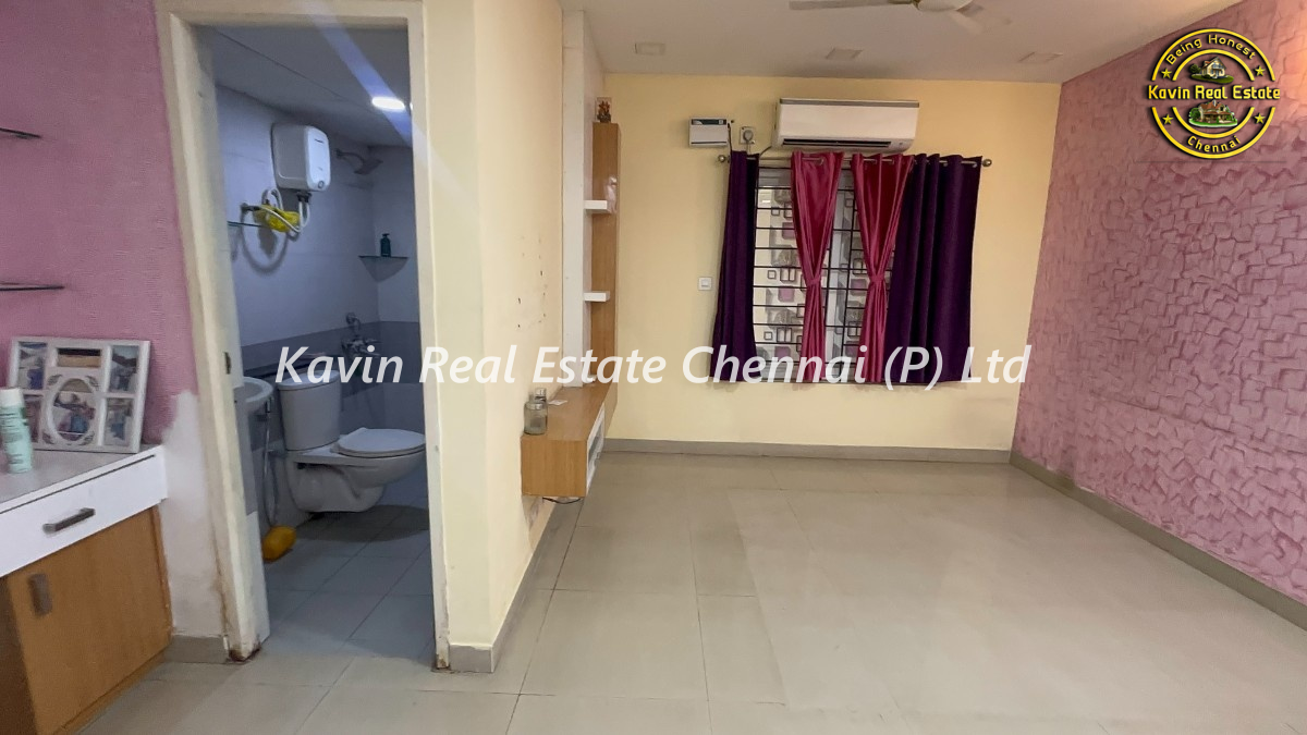 Big Flat for sale in Gated Community Nolambur