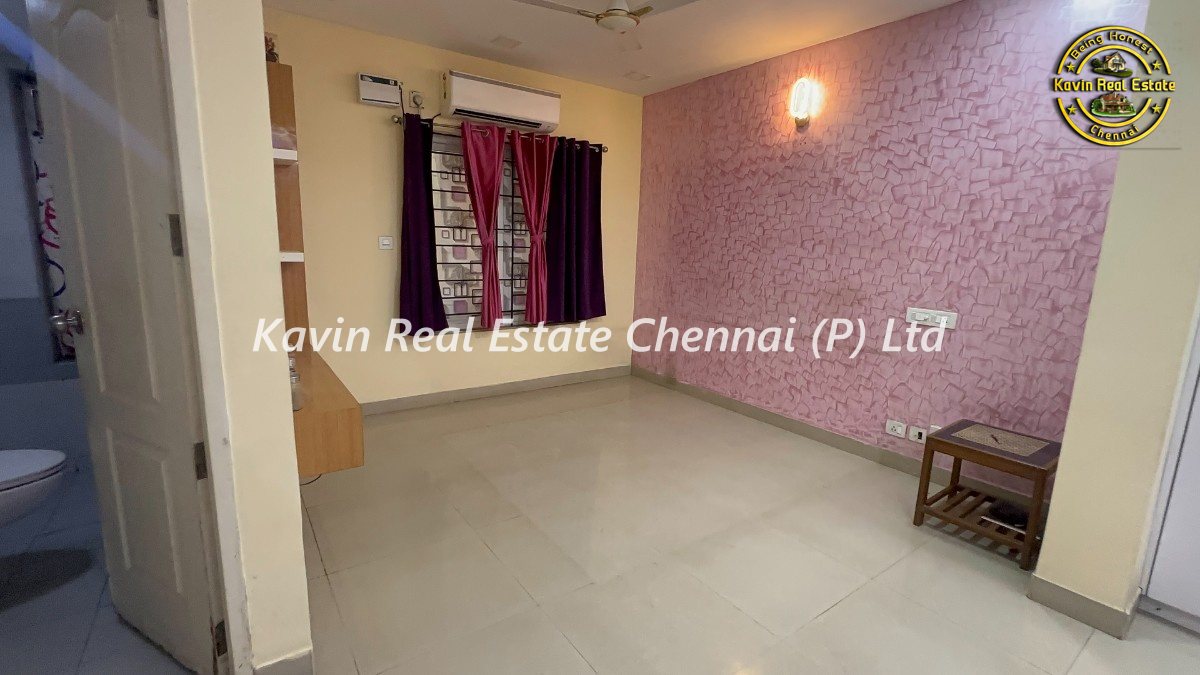 Big Flat for sale in Gated Community Nolambur
