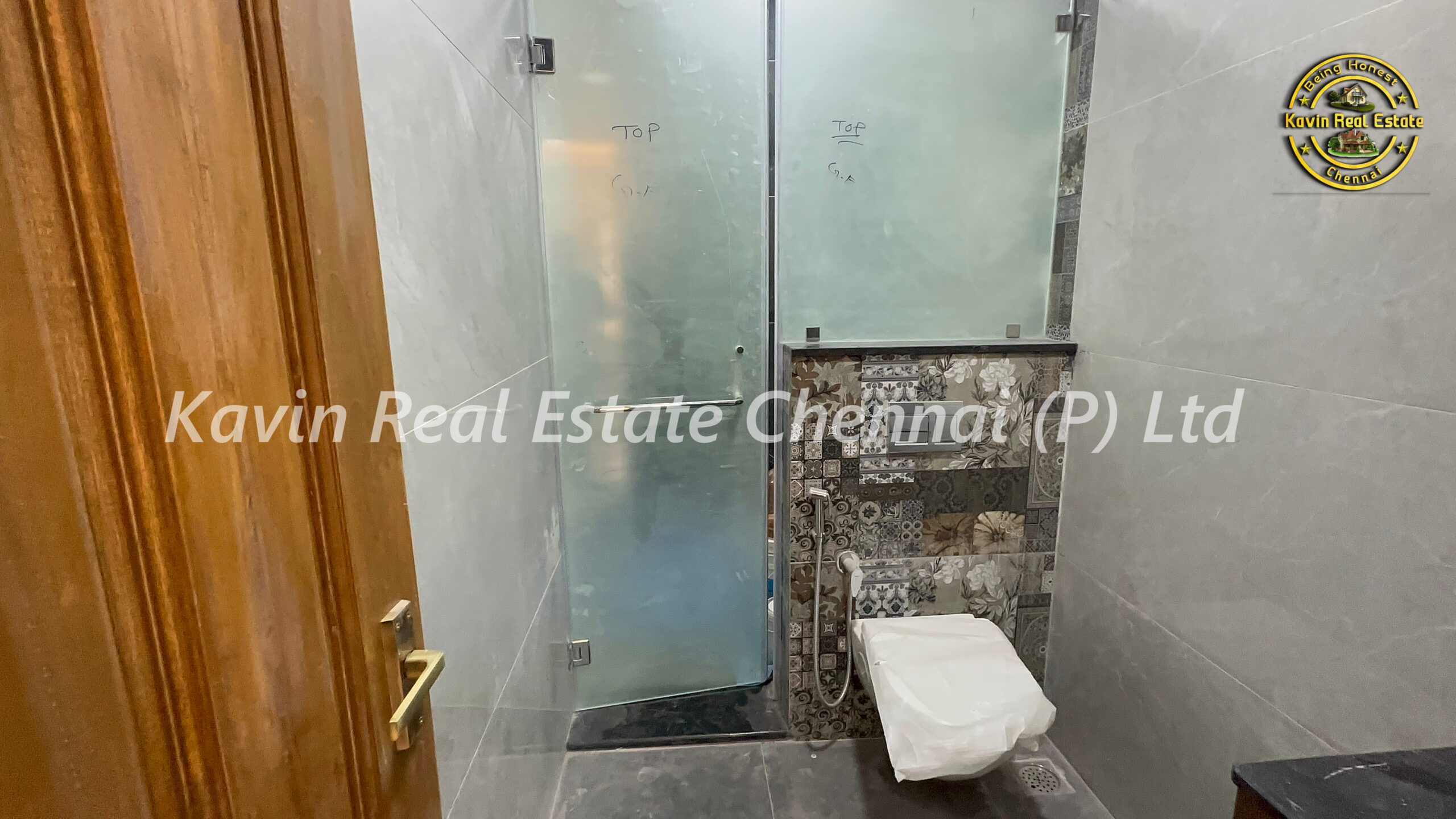 Luxury Bungalow for sale in Valasaravakkam