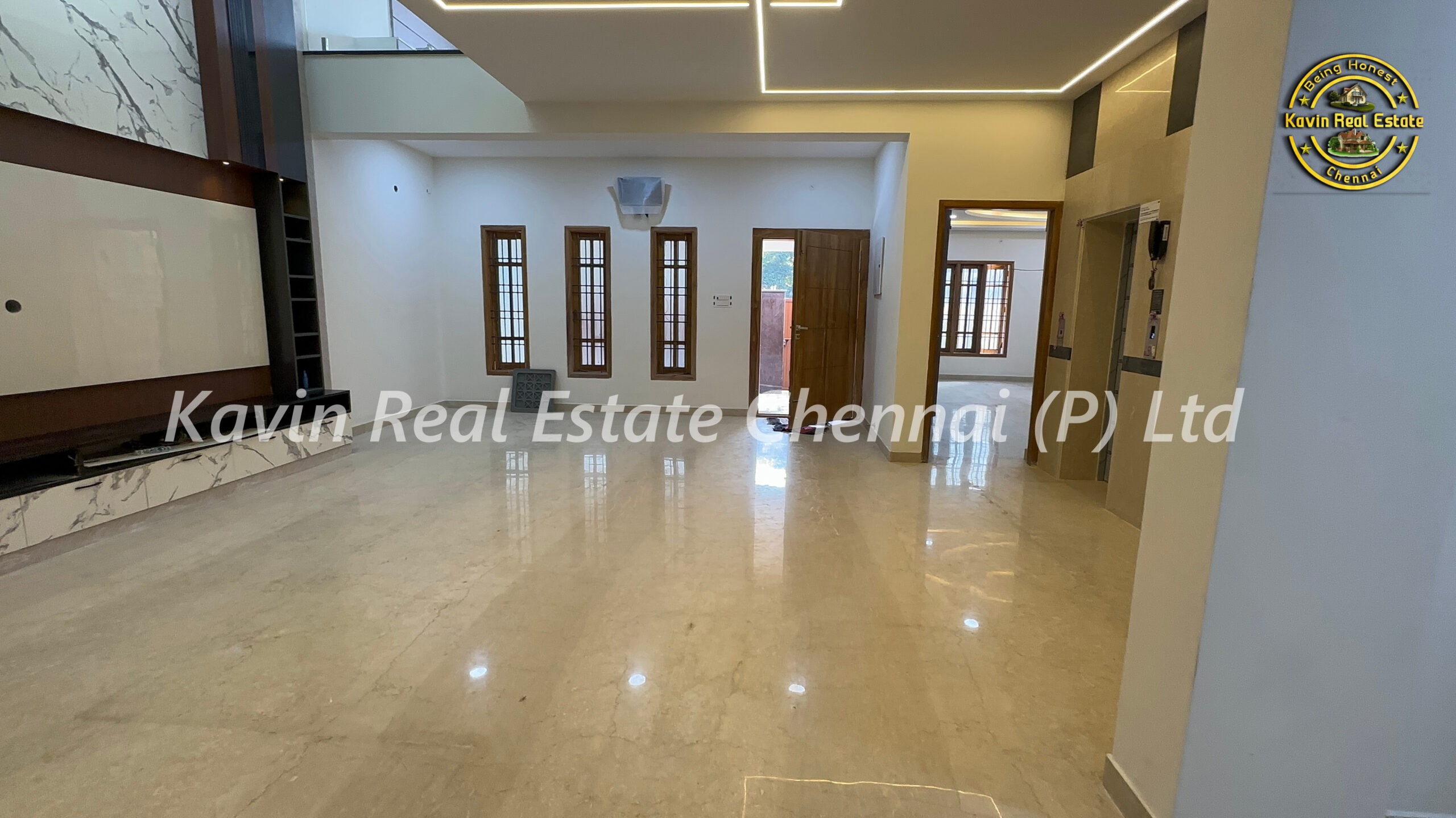 Luxury Bungalow for sale in Valasaravakkam