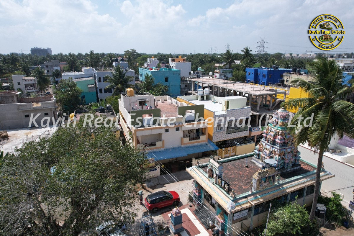 House for sale in Kelambakkam