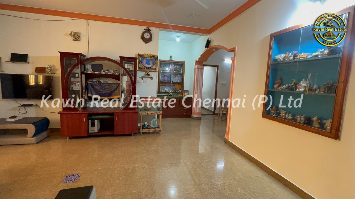 House for sale in Kelambakkam