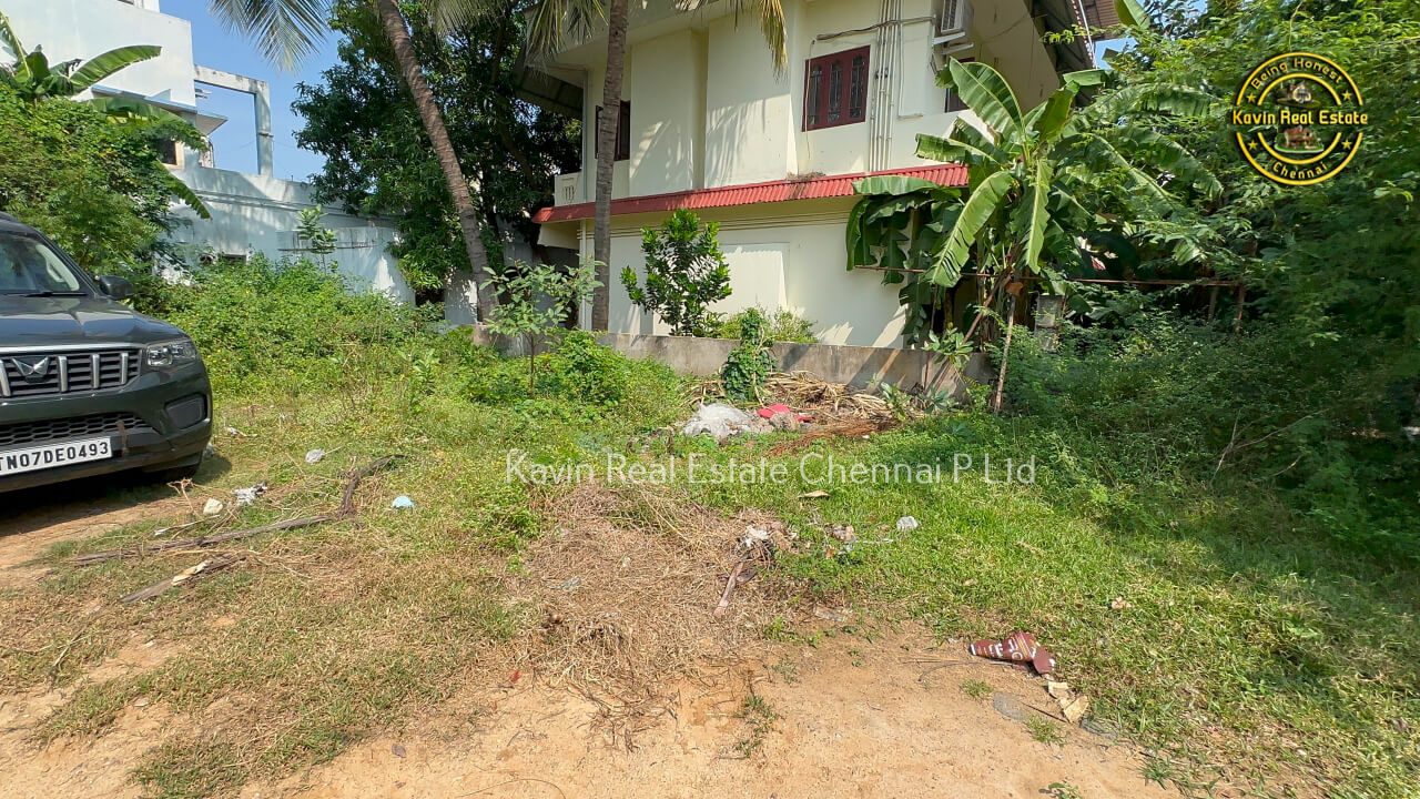 Plot for sale in Neelankarai ECR
