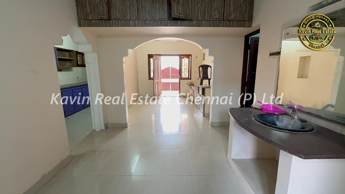 House for sale in Mudichur