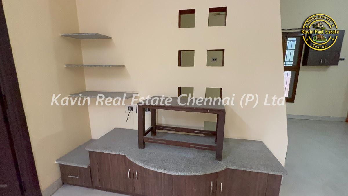 House for sale in Mudichur