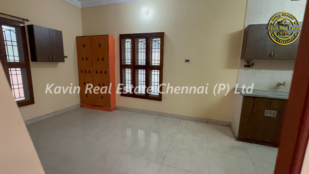 House for sale in Mudichur