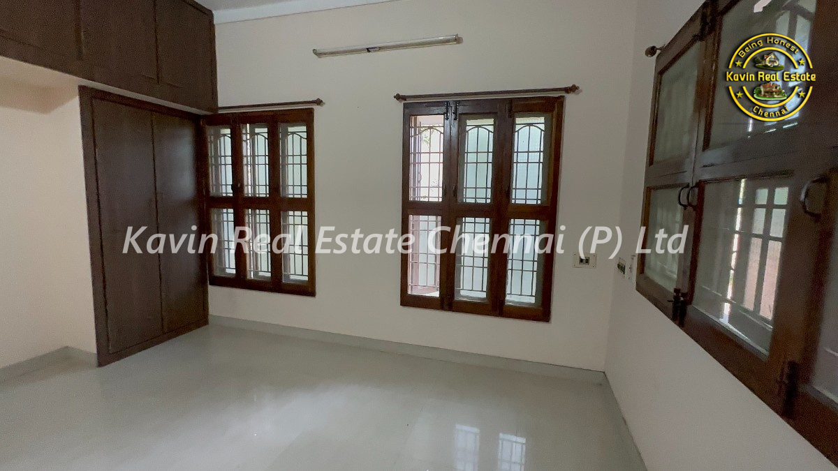 House for sale in Mudichur