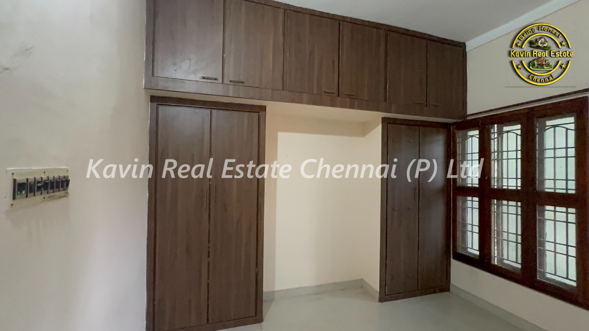 House for sale in Mudichur