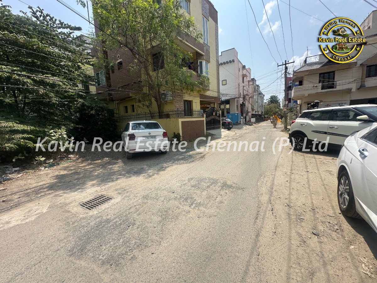 Plot for sale in Madipakkam