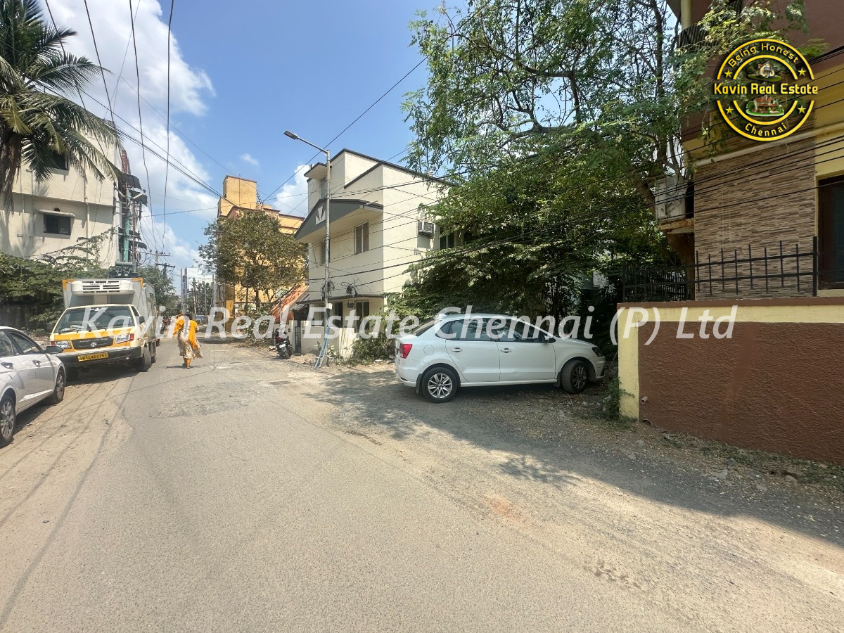 Plot for sale in Madipakkam