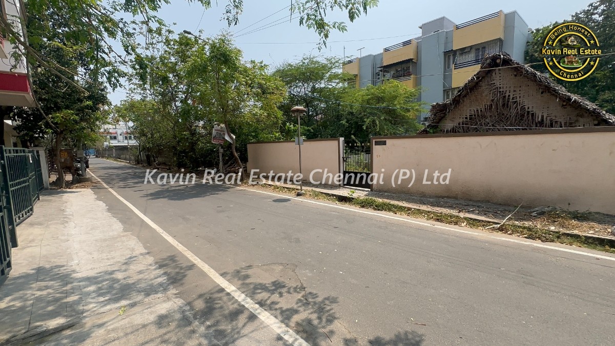 Plot for sale in Velachery